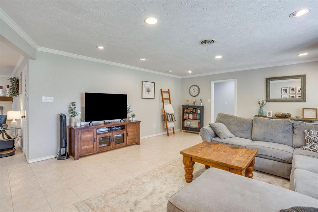 6424 Dakar Road Fort Worth, TX 76116 - Photo 9 of 40
