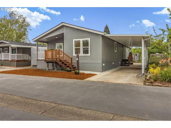 $205,000 | 1400 Candlelight Drive, Unit 209, Eugene, OR 97402