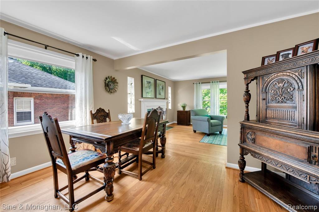 954 Harcourt Road Grosse Pointe Park, MI 48230 - Photo 25 of 46