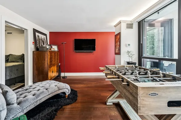 $7,500 | 1030 North State Street, Unit 2GH, Chicago, IL 60610