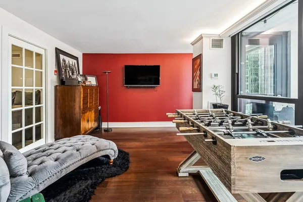 $7,500 | 1030 North State Street, Unit 2GH, Chicago, IL 60610
