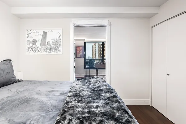 $7,500 | 1030 North State Street, Unit 2GH, Chicago, IL 60610