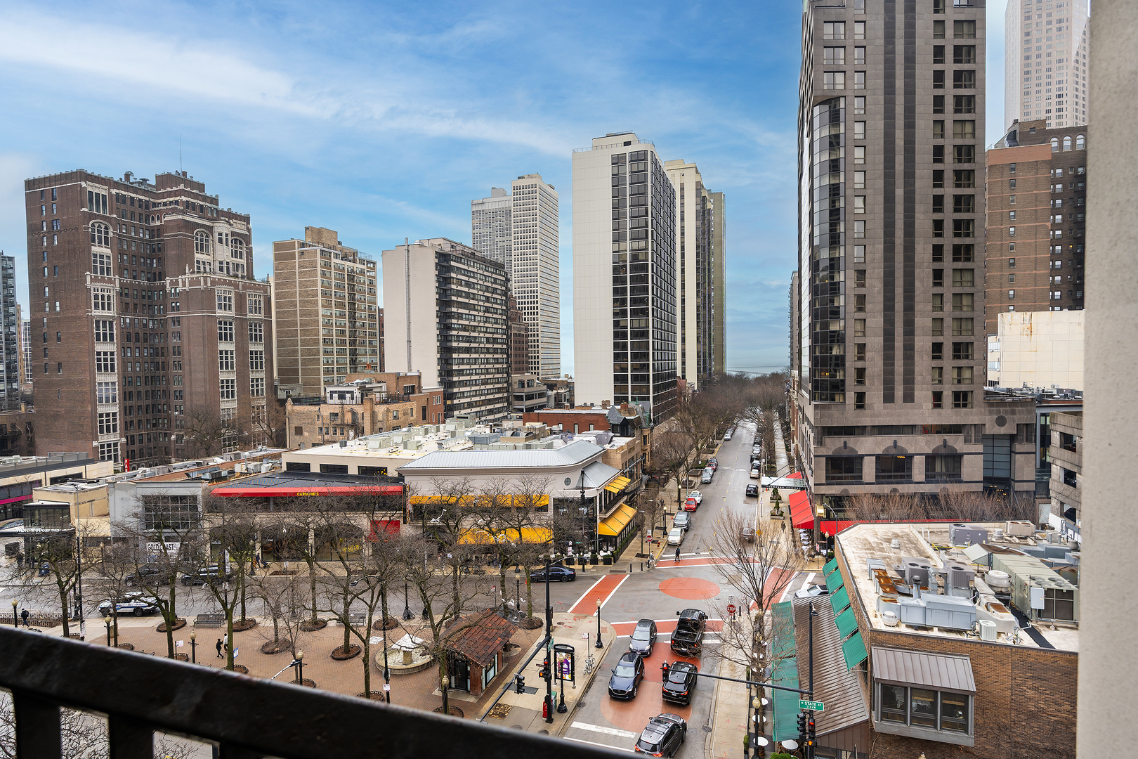 1030 North State Street, Unit 2GH Chicago, IL 60610 - Photo 29 of 36 a picture of city view