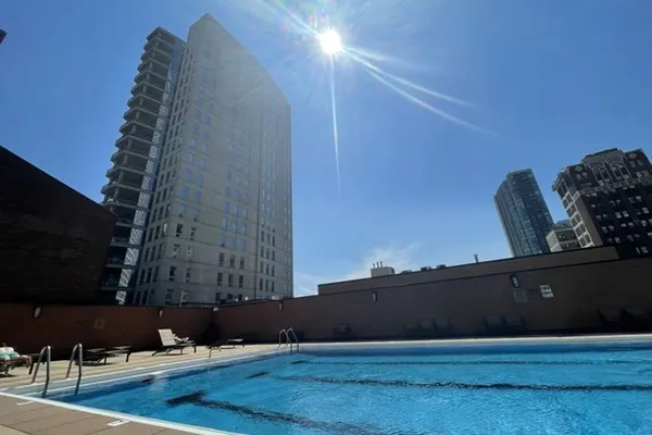 $7,500 | 1030 North State Street, Unit 2GH, Chicago, IL 60610