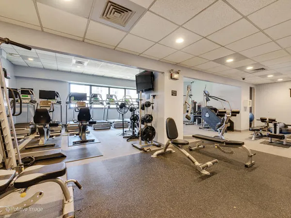 $7,500 | 1030 North State Street, Unit 2GH, Chicago, IL 60610