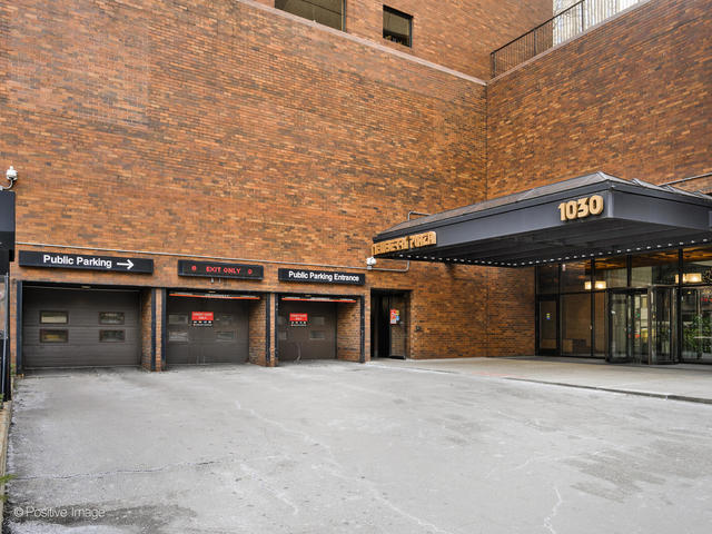 1030 North State Street, Unit 2GH Chicago, IL 60610 - Photo 35 of 36 a view of a car garage
