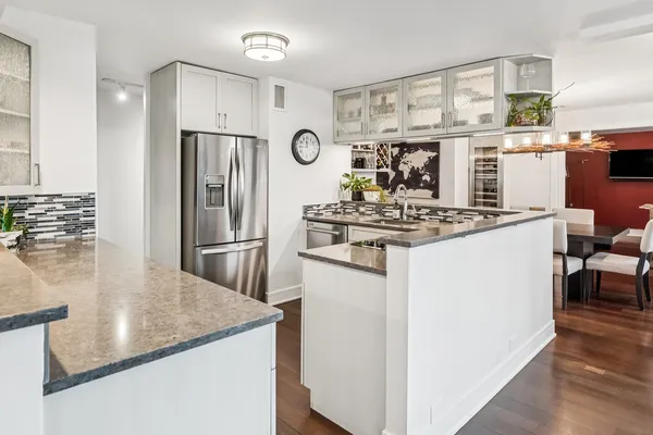 $7,500 | 1030 North State Street, Unit 2GH, Chicago, IL 60610