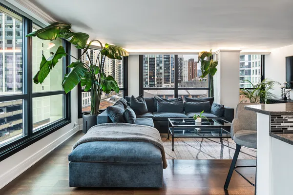 $7,500 | 1030 North State Street, Unit 2GH, Chicago, IL 60610