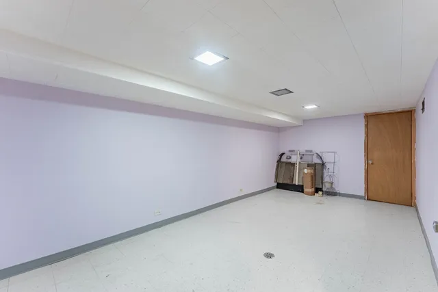 $225,000 | 1245 South Mannheim Road, Westchester, IL 60154