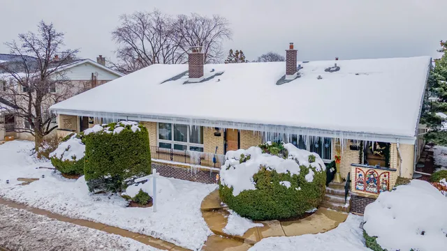 $225,000 | 1245 South Mannheim Road, Westchester, IL 60154