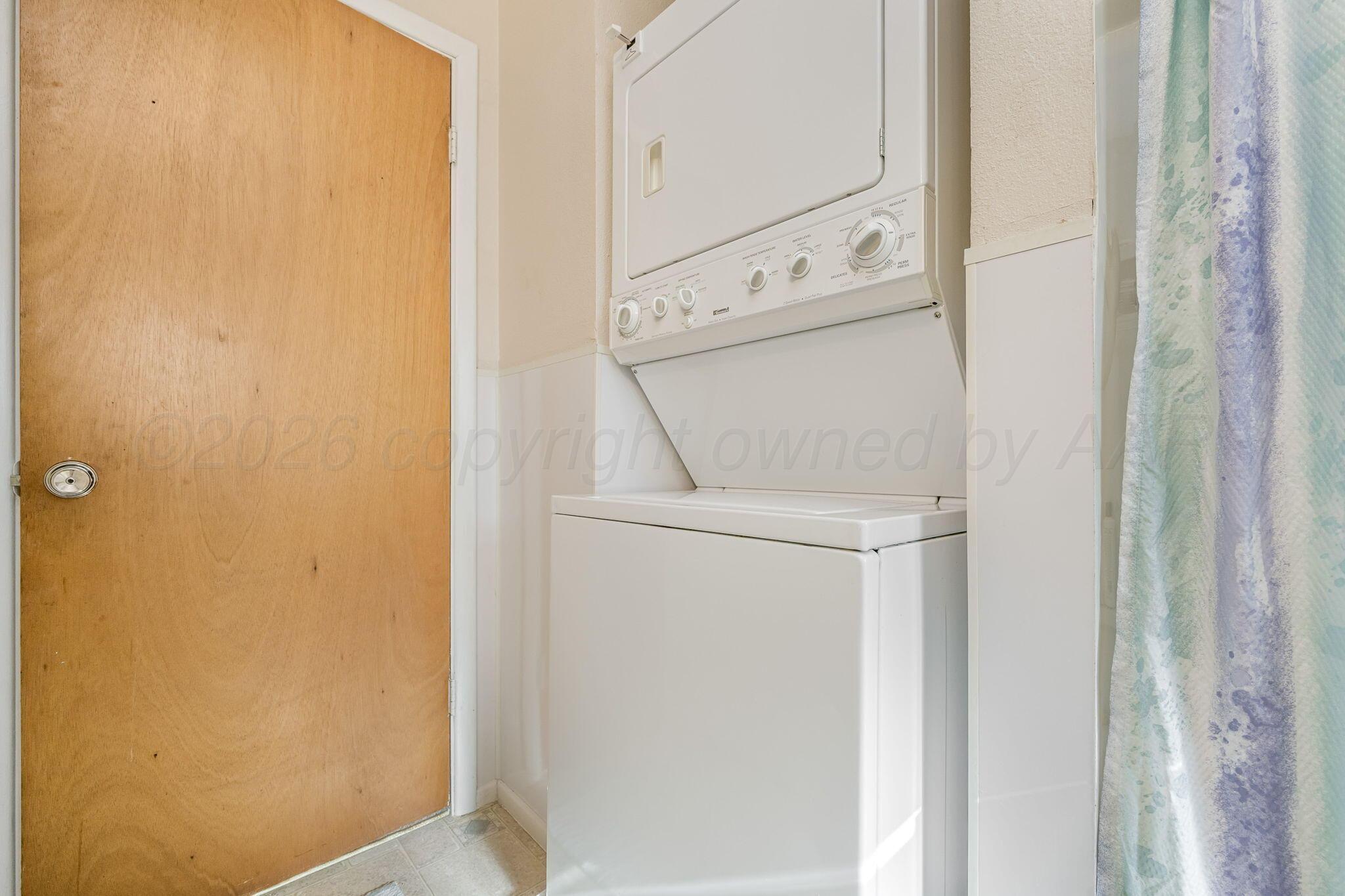 500 Southeast 2nd Street Happy, TX 79042 - Photo 16 of 21 Stackable Washer Dryer