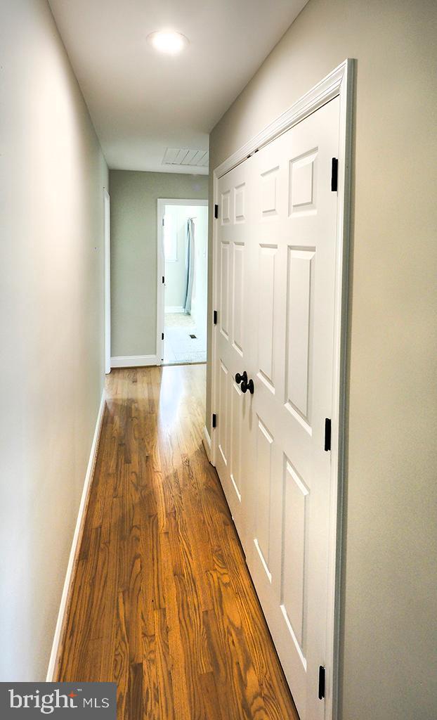 4607 Carroll Manor Road Baldwin, MD 21013 - Photo 26 of 53 Hallway main level with over sized closet