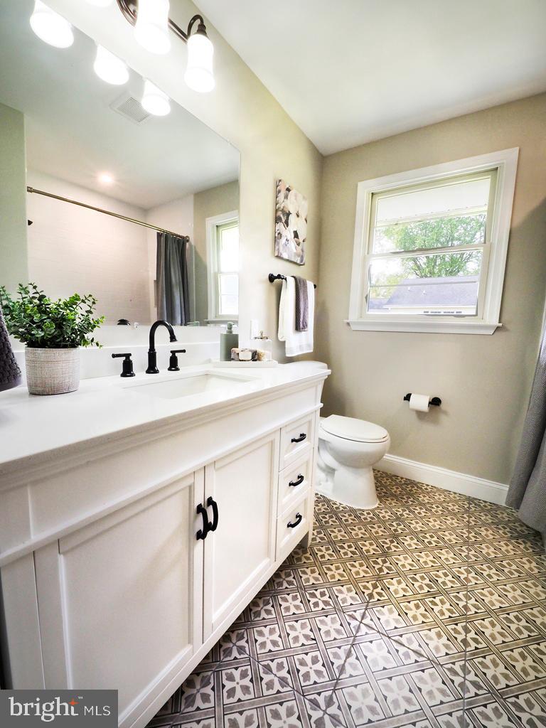 4607 Carroll Manor Road Baldwin, MD 21013 - Photo 27 of 53 Updated Main Level Full Bath