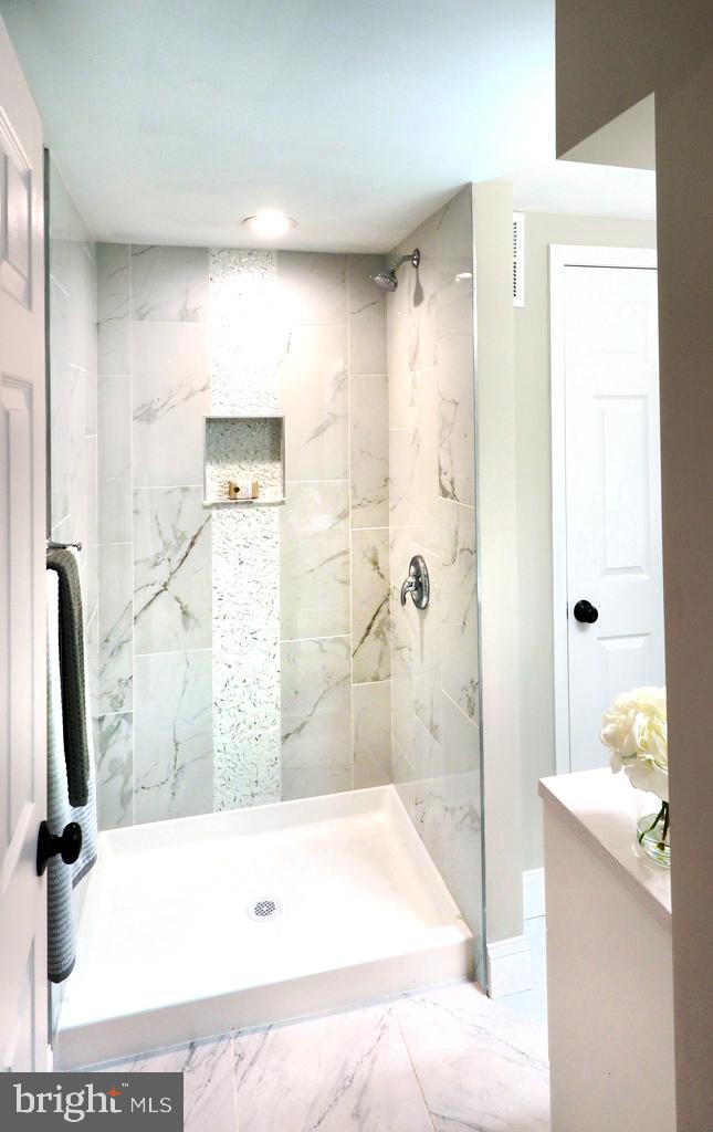 4607 Carroll Manor Road Baldwin, MD 21013 - Photo 35 of 53 Lower level full bath w/ ceramic tile