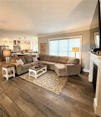 $579,900 | 8876 Lombardi Drive, Cicero, NY 13039