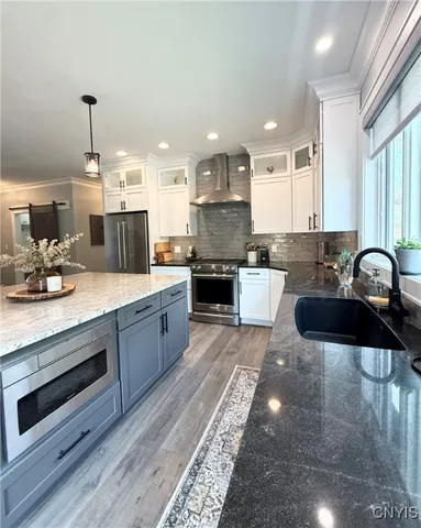 $579,900 | 8876 Lombardi Drive, Cicero, NY 13039