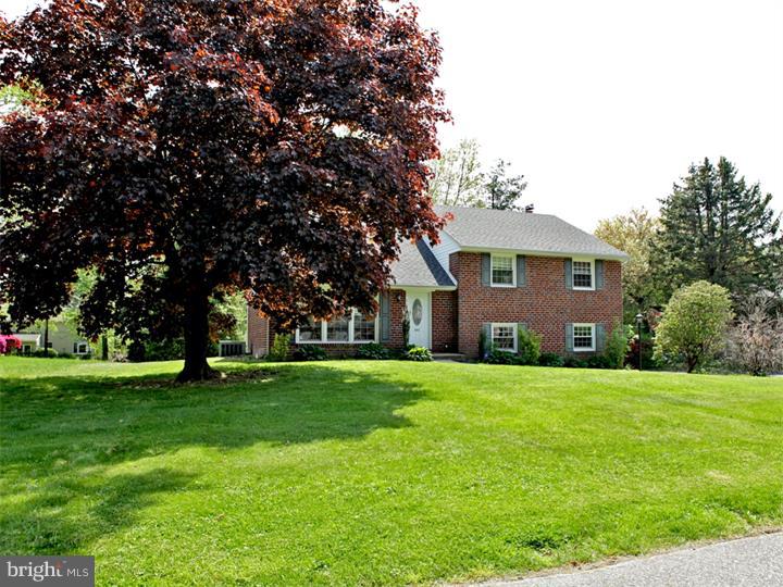 503 Morris Lane Wallingford, PA 19086 - Photo 13 of 17 Front yard