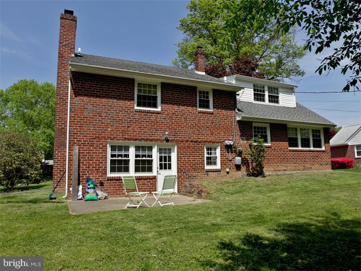 503 Morris Lane Wallingford, PA 19086 - Photo 14 of 17 Back yard