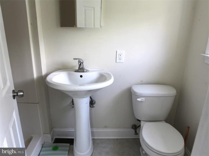 503 Morris Lane Wallingford, PA 19086 - Photo 7 of 17 Master bedroom Bathroom