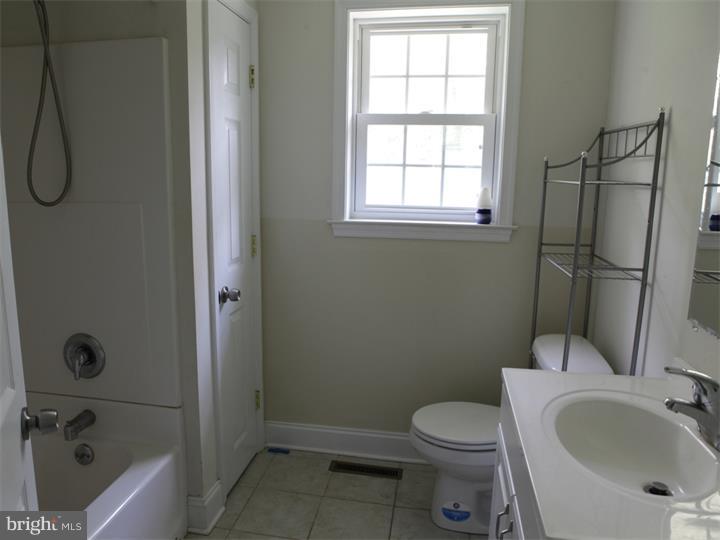 503 Morris Lane Wallingford, PA 19086 - Photo 9 of 17 Hallway bathroom
