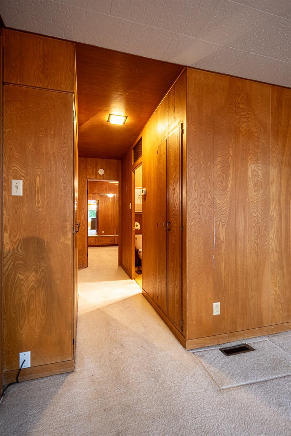 9060 Auburn Folsom Road, Unit 1 Granite Bay, CA 95746 - Photo 14 of 27 a view of hallway with natural light