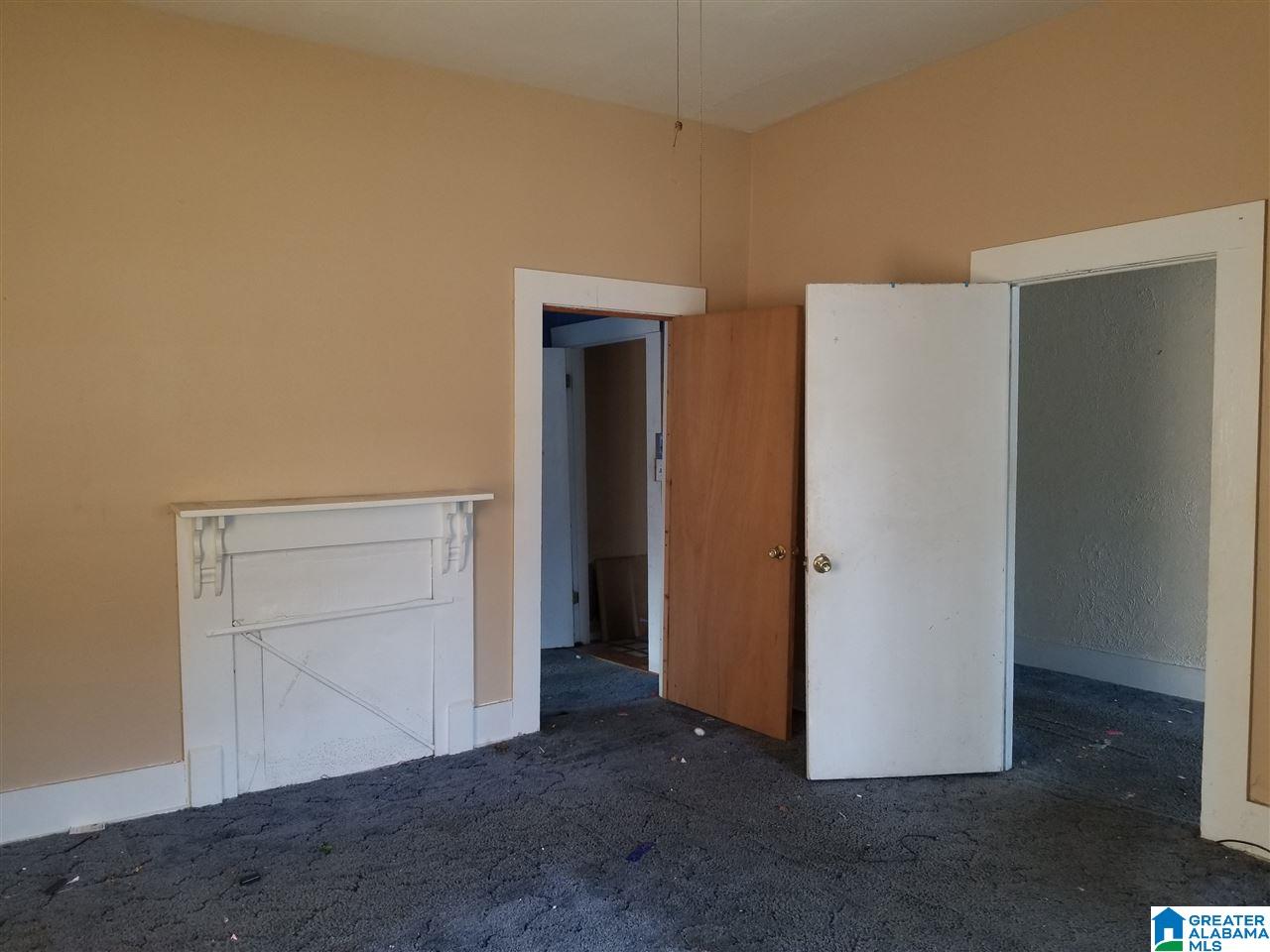 1008 18th Way Southwest Birmingham, AL 35211 - Photo 3 of 6
