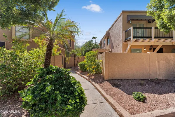 $285,000 | 10414 North 10th Street, Unit 1, Phoenix, AZ 85020