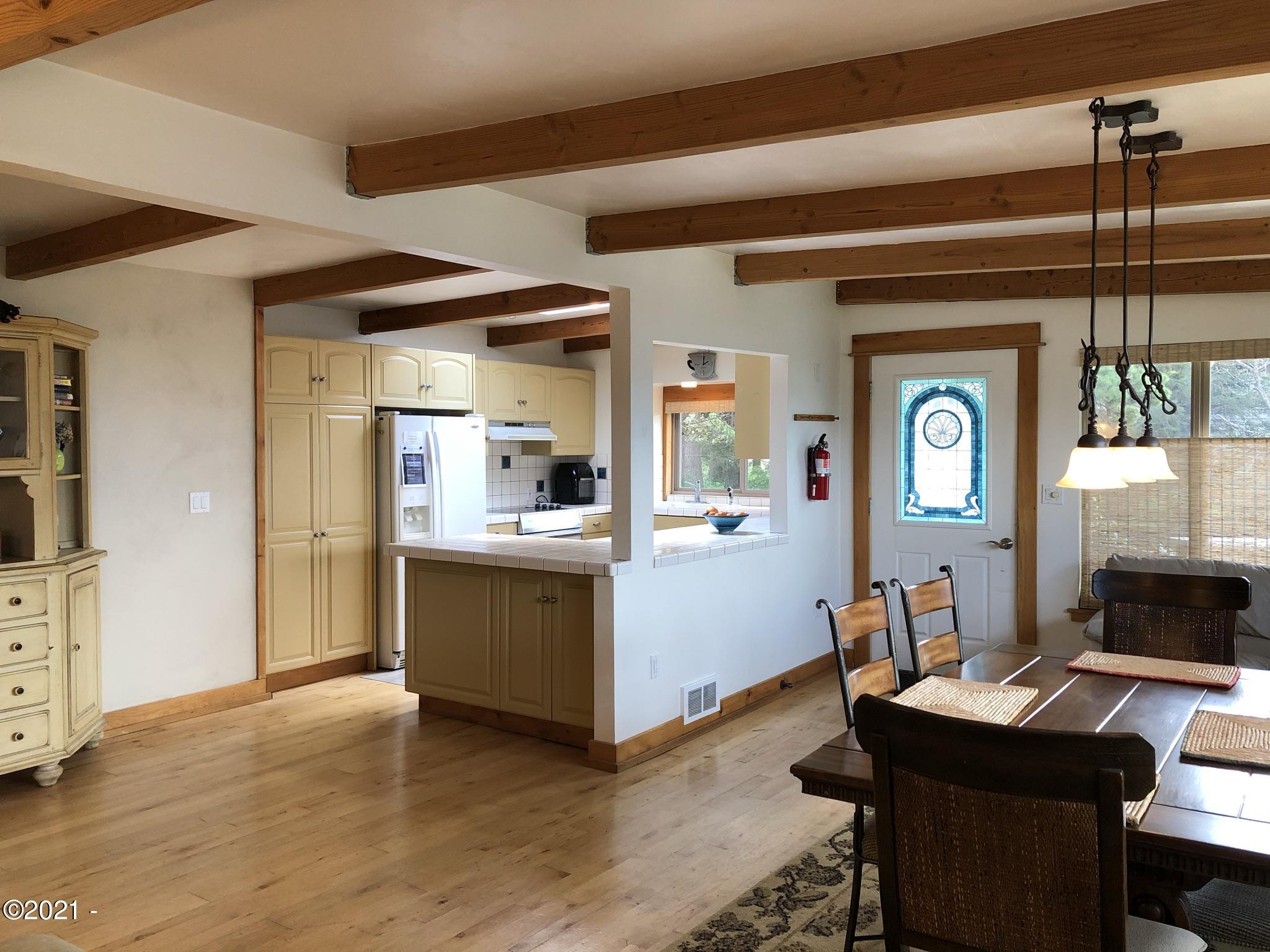 17 Shell Street Yachats, OR 97498 - Photo 62 of 63 Open floor plan 1