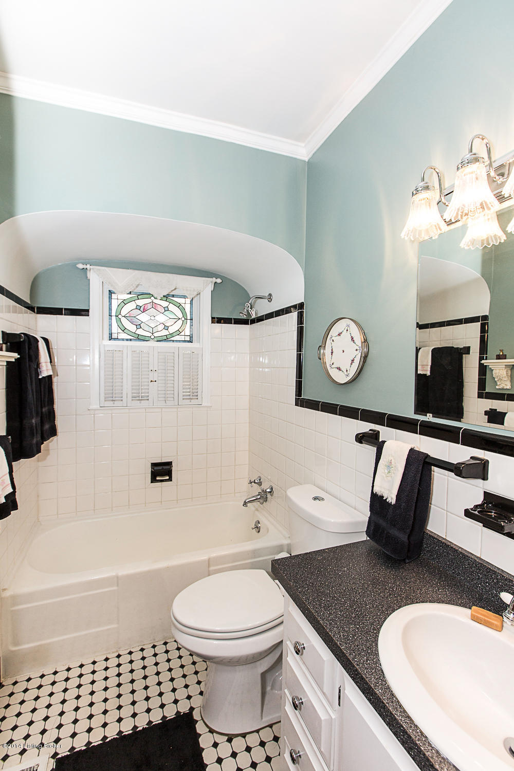 3604 Lexington Road Louisville, KY 40207 - Photo 19 of 52 RAN_4285