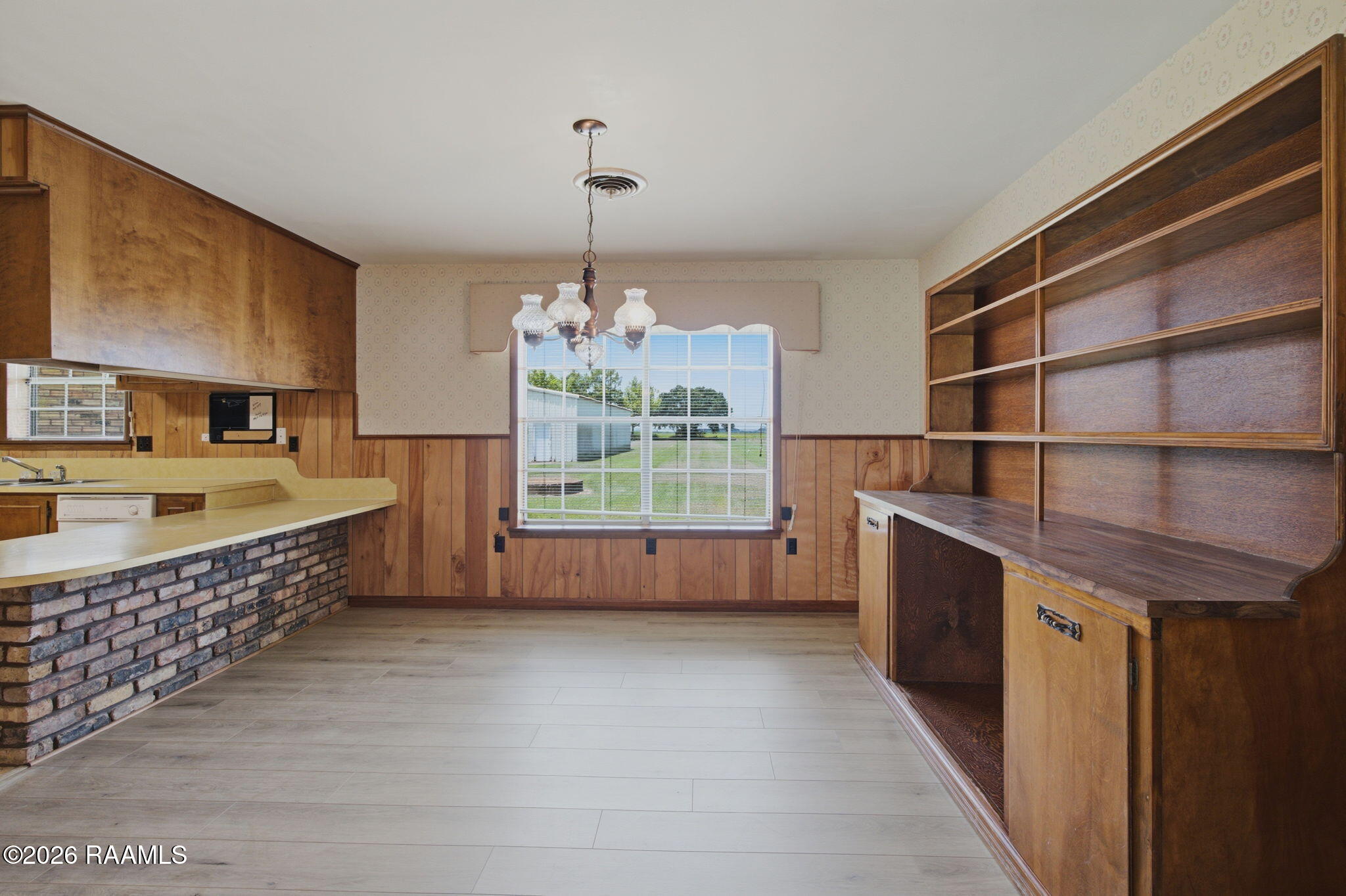 7228 Ellie Benoit Road Gueydan, LA 70542 - Photo 7 of 22 Dining