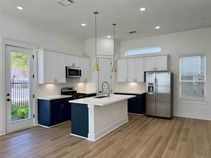 $355,000 | 8918 Sunshine Laverne Lane, Houston, TX 77080