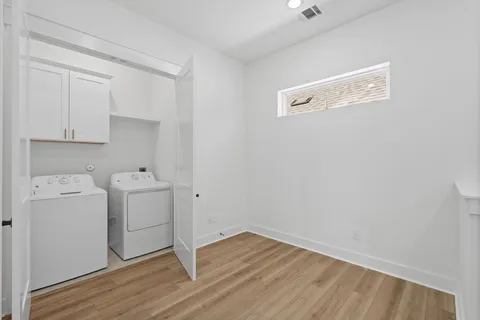 $355,000 | 8918 Sunshine Laverne Lane, Houston, TX 77080