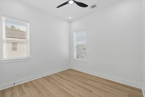 $355,000 | 8918 Sunshine Laverne Lane, Houston, TX 77080