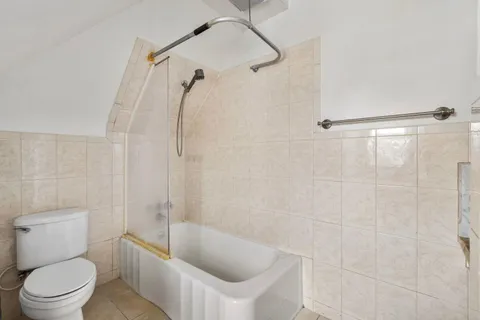 $2,700 | 6 Bonn Place, Unit 3, Weehawken, NJ 07086