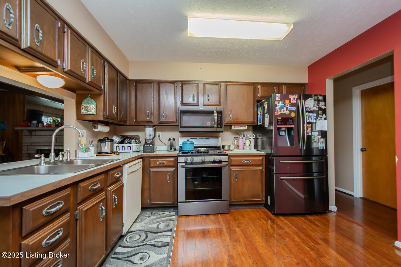1562 Knight Road Louisville, KY 40216 - Photo 25 of 63 Knight-24