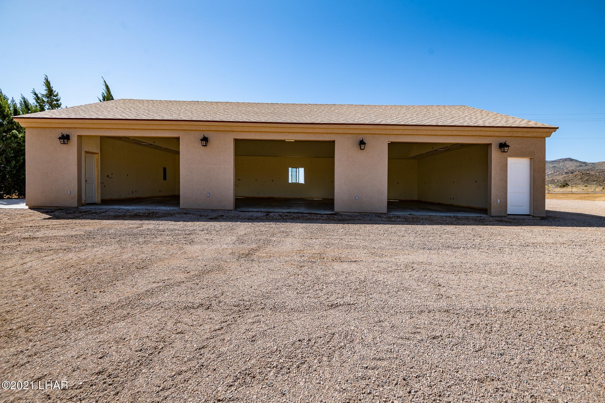 2355 East Cactus Wren Road Kingman, AZ 86409 - Photo 37 of 50 2355 E Cactus Wren (30 of 64)