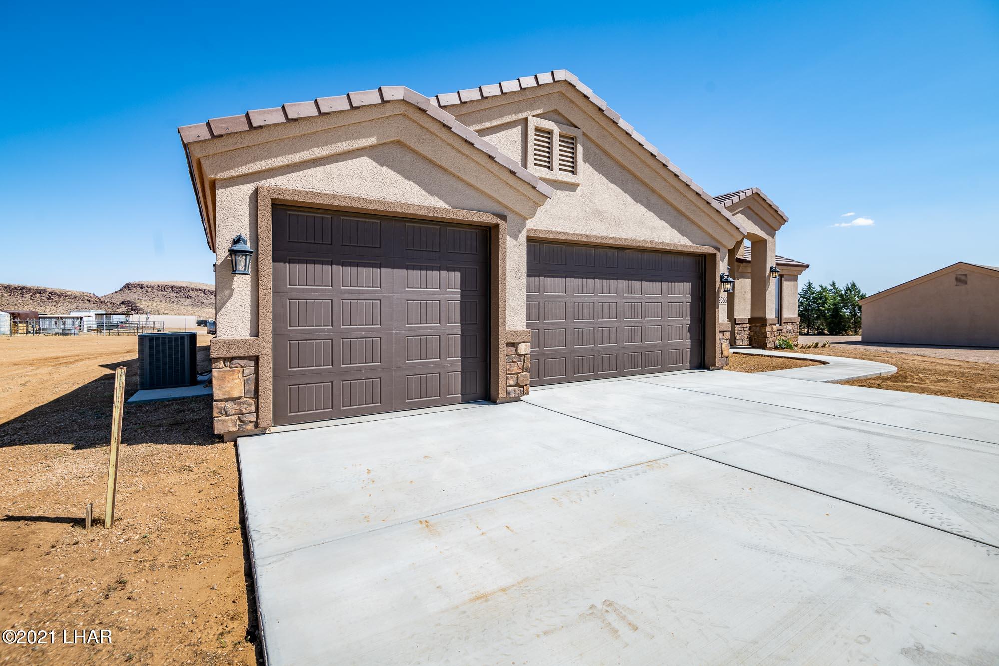 2355 East Cactus Wren Road Kingman, AZ 86409 - Photo 5 of 50 2355 E Cactus Wren (36 of 64)