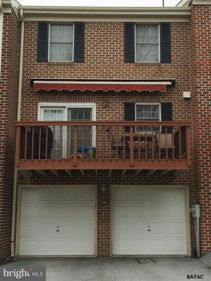 1206 Chambers Ridge York, PA 17402 - Photo 2 of 26 Gallery Image 2
