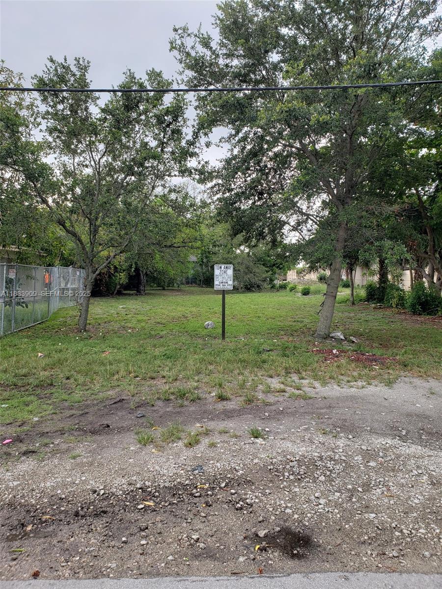 894 Southwest 9th Court Pompano Beach, FL 33060 - Photo 4 of 4 a view of a park with large trees