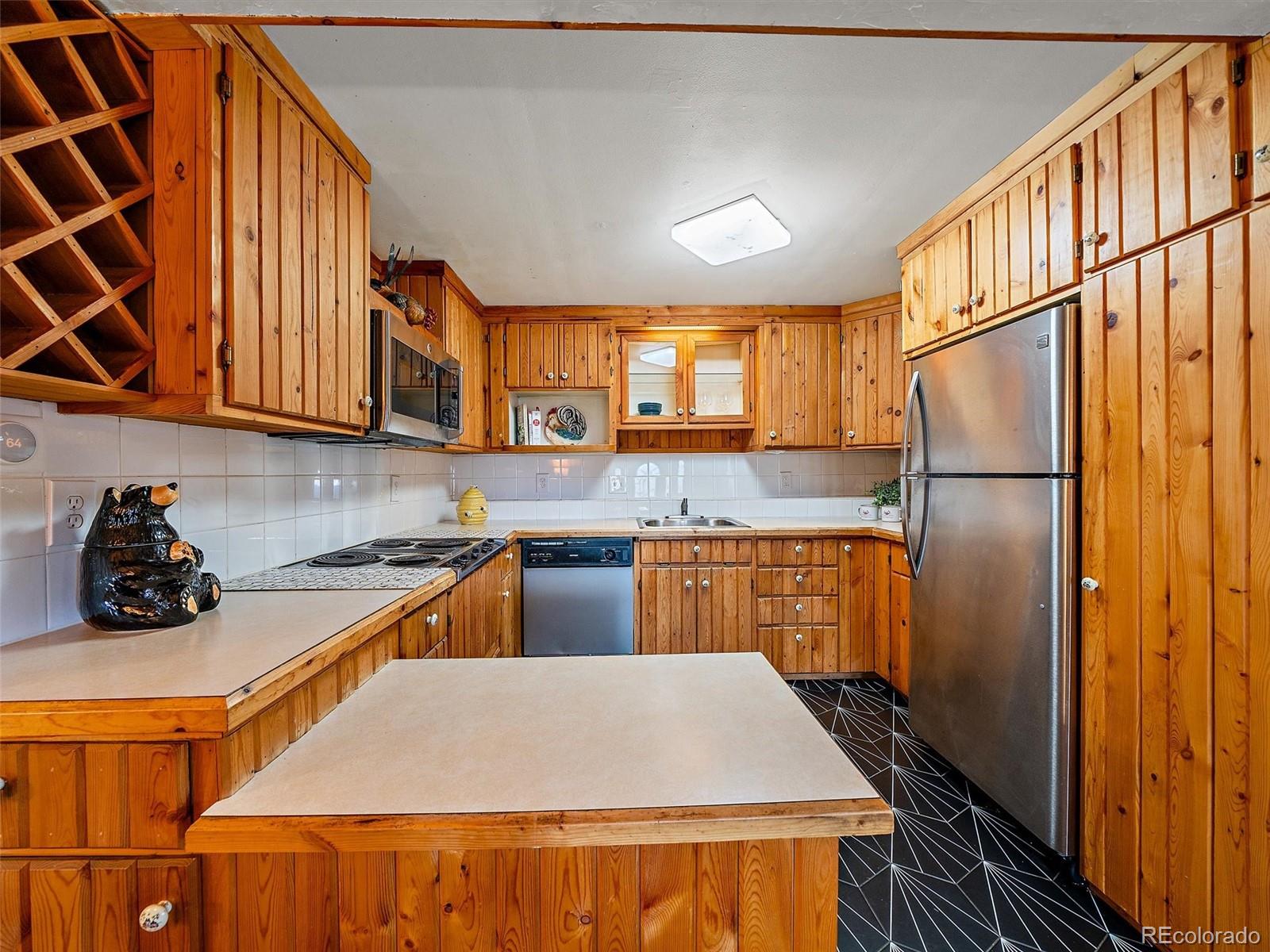 1406 Sinton Road Evergreen, CO 80439 - Photo 17 of 47