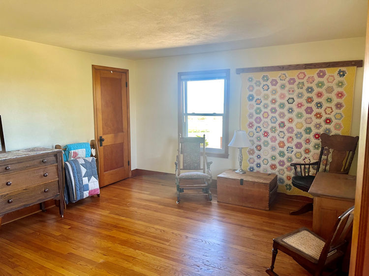 906 South Chamberlain Road Esmond, IL 60129 - Photo 10 of 19 a view of a livingroom with furniture and windows