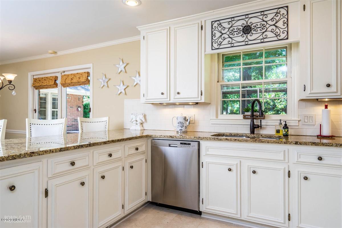 4801 Oxford Road Macon, GA 31210 - Photo 15 of 59 15-DSC03818
