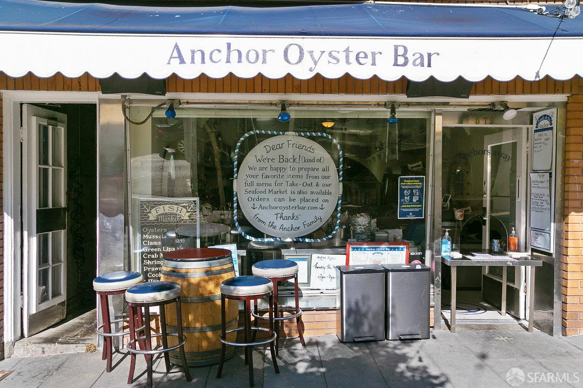 150 Eureka Street, Unit A San Francisco, CA 94114 - Photo 41 of 60 a view of a chairs and table in patio