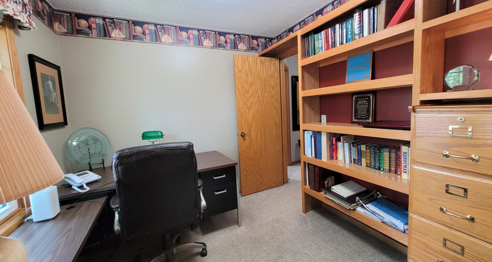 1062 Boston Hill Road Eagan, MN 55123 - Photo 26 of 35 Gallery Image 26