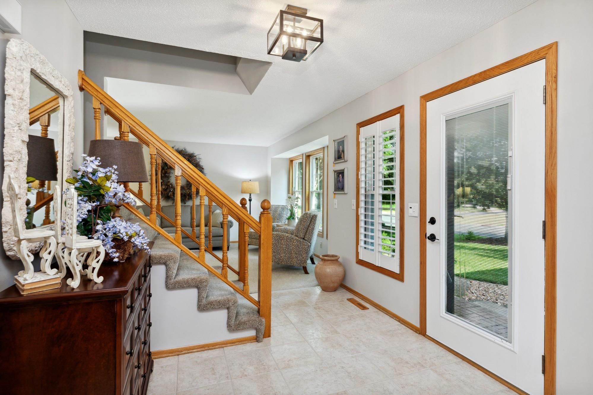 1062 Boston Hill Road Eagan, MN 55123 - Photo 3 of 35 Gallery Image 3