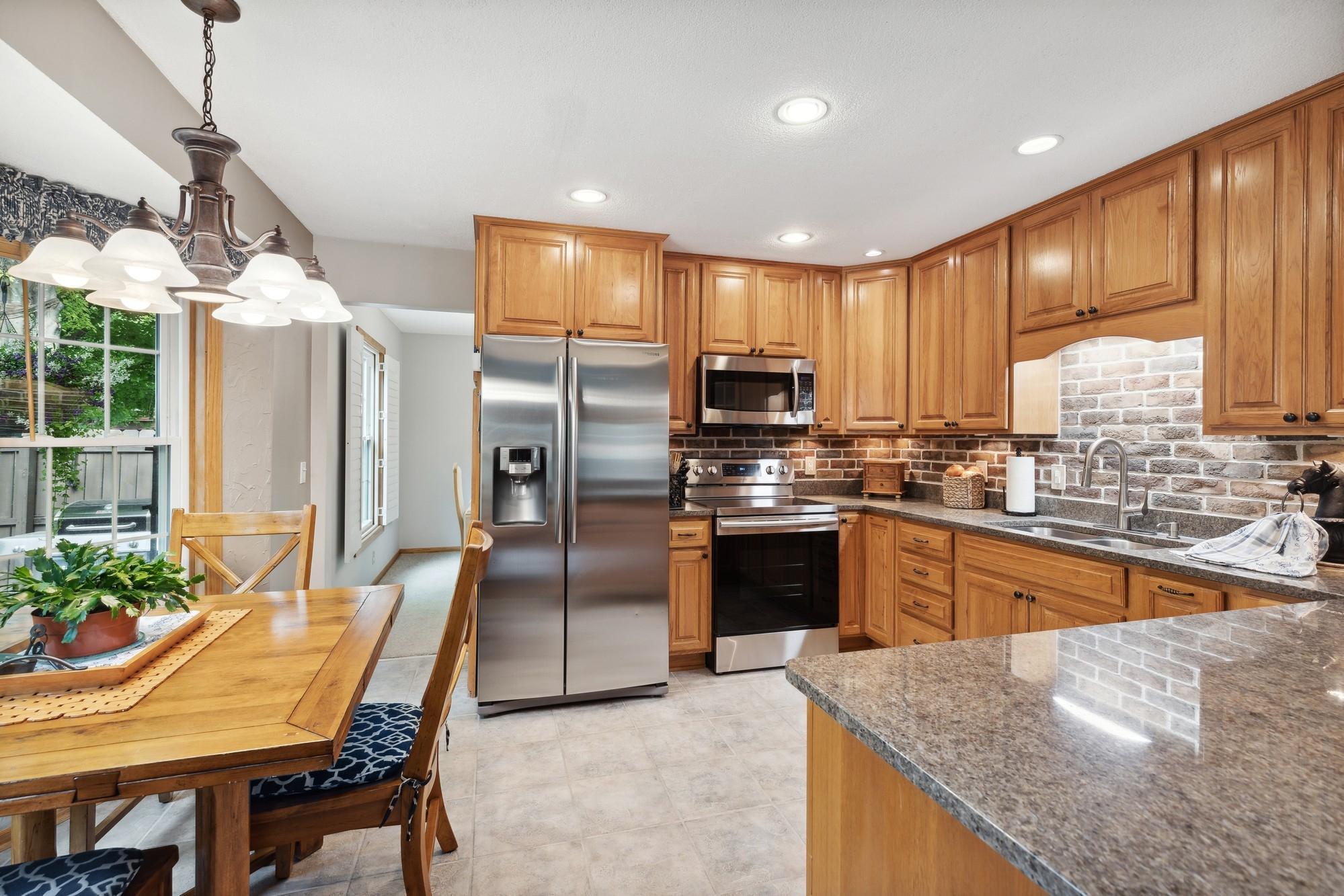 1062 Boston Hill Road Eagan, MN 55123 - Photo 9 of 35 Gallery Image 9