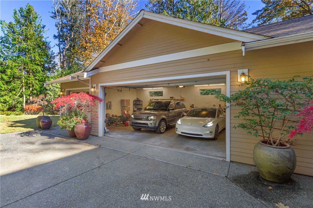 13313 Gibralter Road Anacortes, WA 98221 - Photo 7 of 33 Gallery Image 7