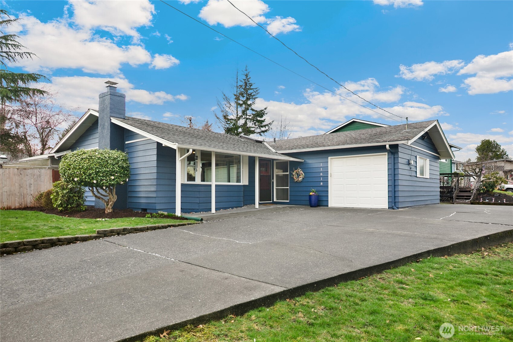 11618 Southeast 166th Place Renton, WA 98058 - Photo 2 of 28