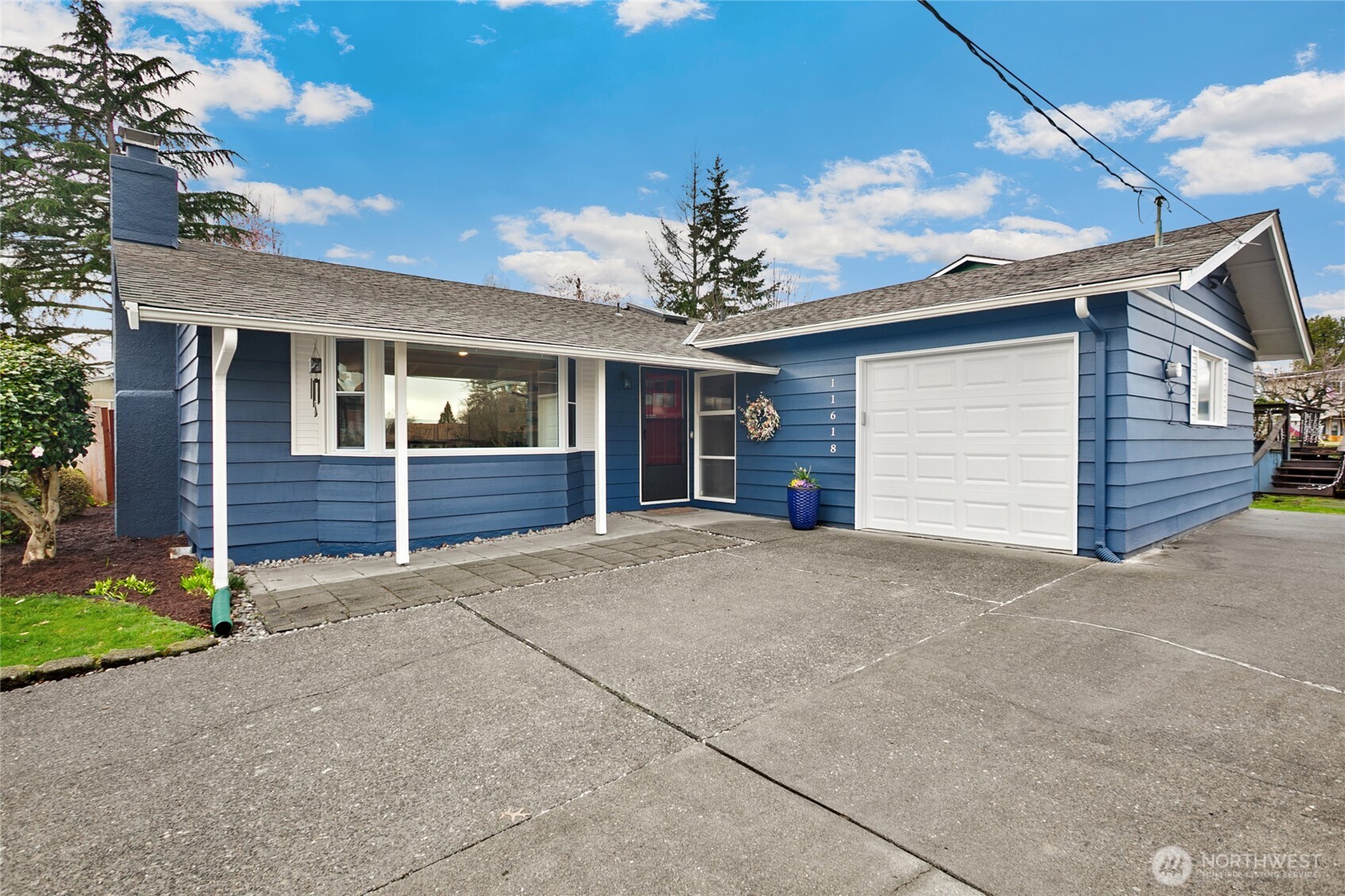 11618 Southeast 166th Place Renton, WA 98058 - Photo 4 of 28