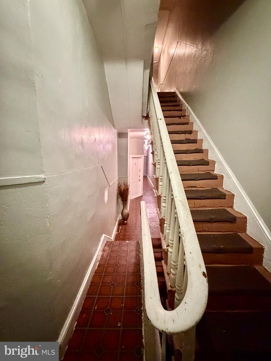 226 North 10th Street Reading, PA 19601 - Photo 28 of 56 Charming staircase with vintage appeal.